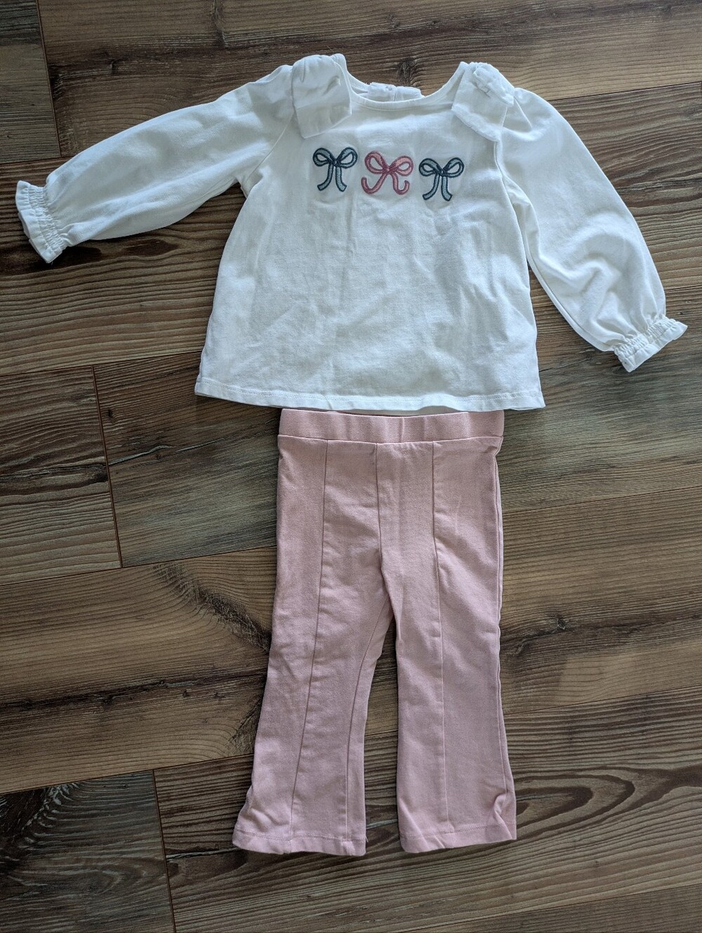 Cynthia Rowley 2 Piece Bow Embroidered Long Sleeve Top & Pants Set Girls 18M